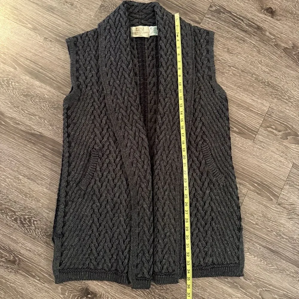 Aran Sweater Market Aran Trellis Sleeveless Merino Cardigan - Picture 4 of 5